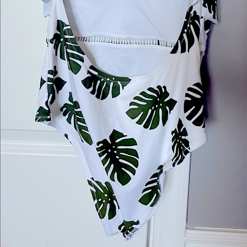 Cupshe 1-piece v-neck (front & back) white and green palm print suit. Never worn
